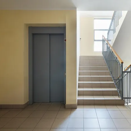 Metro Kabaty Comfort Apartment *